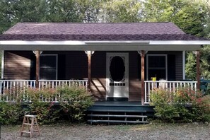 Exterior - White Mountains Family Adventure: Secluded Cabin with Hot Tub Getaway (Haverhill)