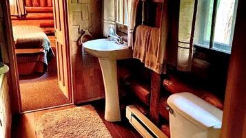 Jetted bath, towels, soap, shampoo