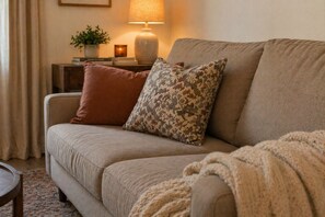 Comfort Suite | Living area - Oak & Ivy Suites (Toronto)