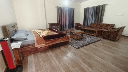 Forest Rest House Gallu - Dharamkot