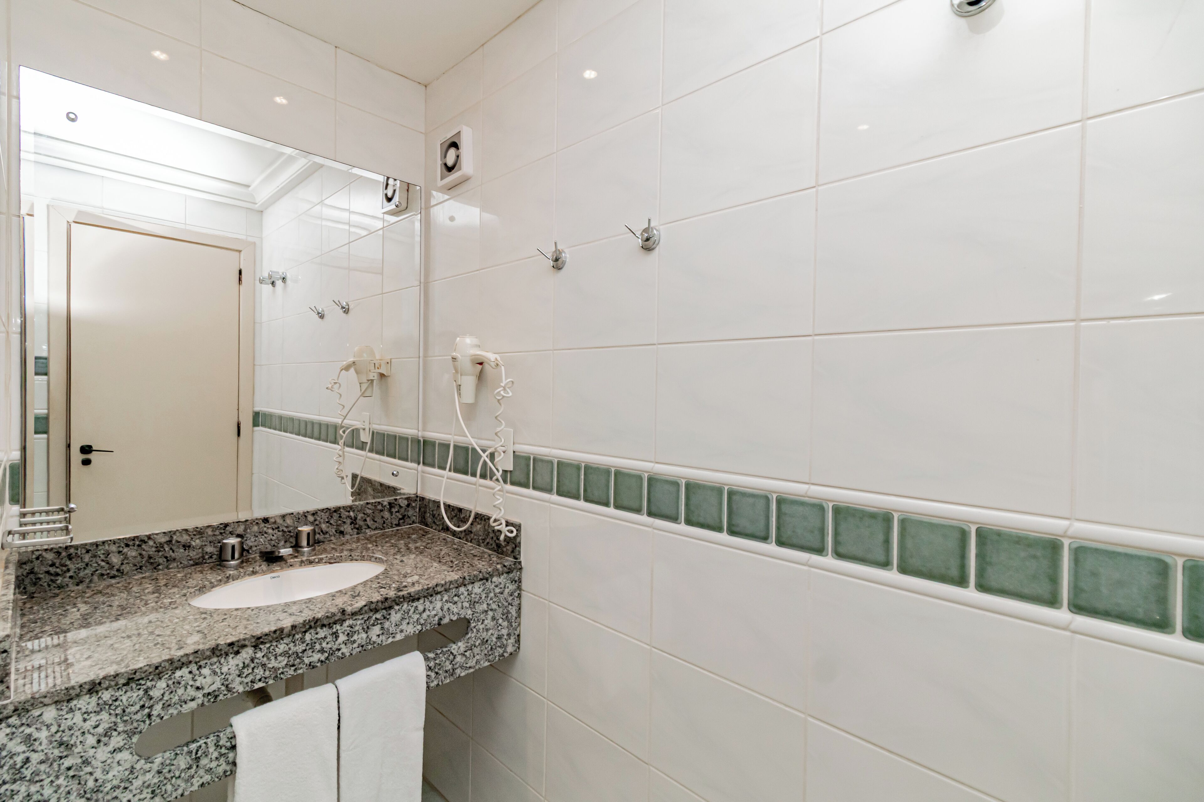 Dusche, Haartrockner