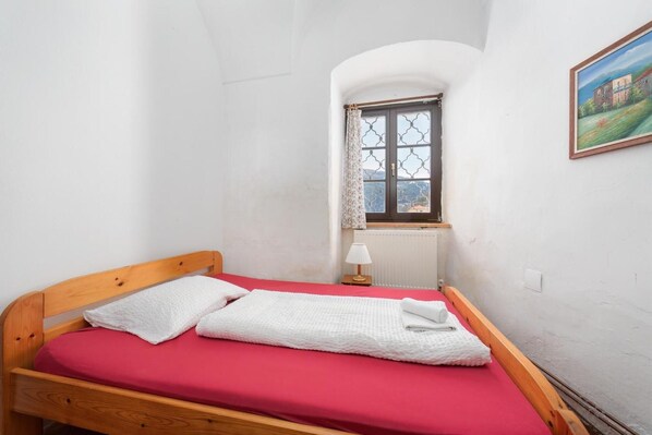 17 habitaciones, tabla de planchar con plancha, wifi y ropa de cama 