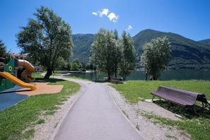 Property grounds - Porto Letizia Leoncavallo 8, Porlezza, Italy (Porlezza)