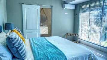 Executive Studio Suite, Pool View