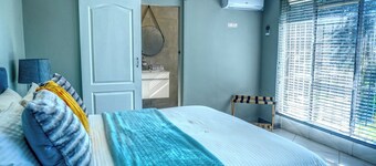 100 On Kayburne Guesthouse