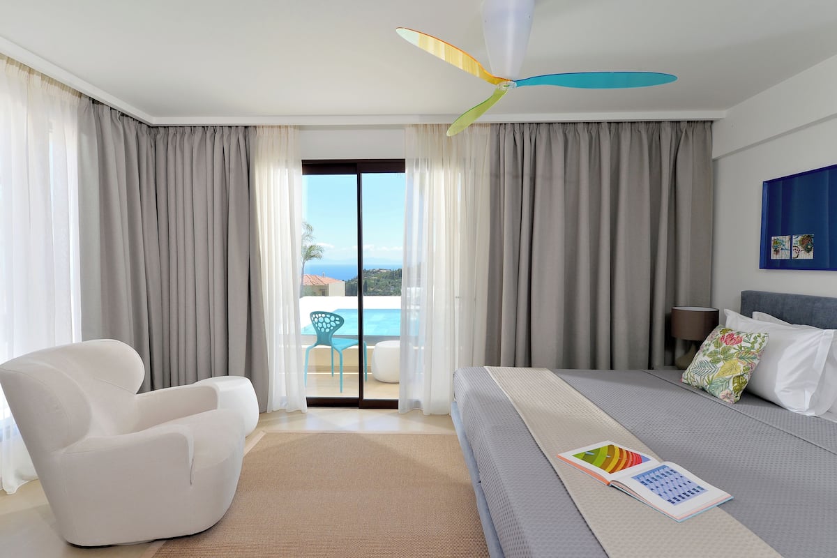 Chambre Deluxe double ou avec lits jumeaux, balcon, vue sur la montagne | Minibar, coffre-fort, rideaux dâobscurcissement