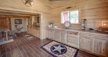 Impressive Wooden Cabin in Round Top, Texas