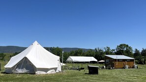 Exterior - Cozy Tiny House with Fire Pit and Barbecue in Mount Jackson, Virginia (Edinburg)