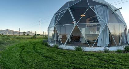 Montana Luxury Dome Stay with Panoramic Views Near Yellowstone National Park