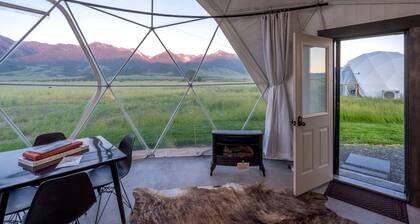 Montana Luxury Dome Stay with Panoramic Views Near Yellowstone National Park