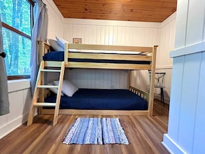 Room - Cozy Vintage Lake Cabin with Hot Tub & Beach Access near Traverse City, Northern Michigan (Traverse City)