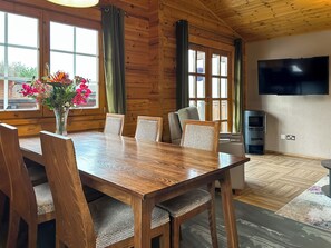 Dining - 3 bedroom accommodation in Glasgow (Glasgow)