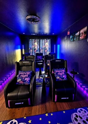 Interior - Ultimate Girls’ Getaway House with Hot Tub, Movie Room & Margarita Machine in Lone Star, Texas (Lone Star)