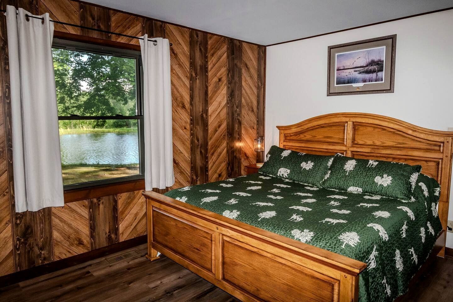 3 bedrooms, desk, iron/ironing board, WiFi