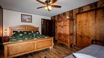 3 bedrooms, desk, iron/ironing board, WiFi