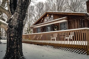 Exterior - Rustic, Pet Friendly Cabin near East Fork Lake, Olney, Illinois (Olney)