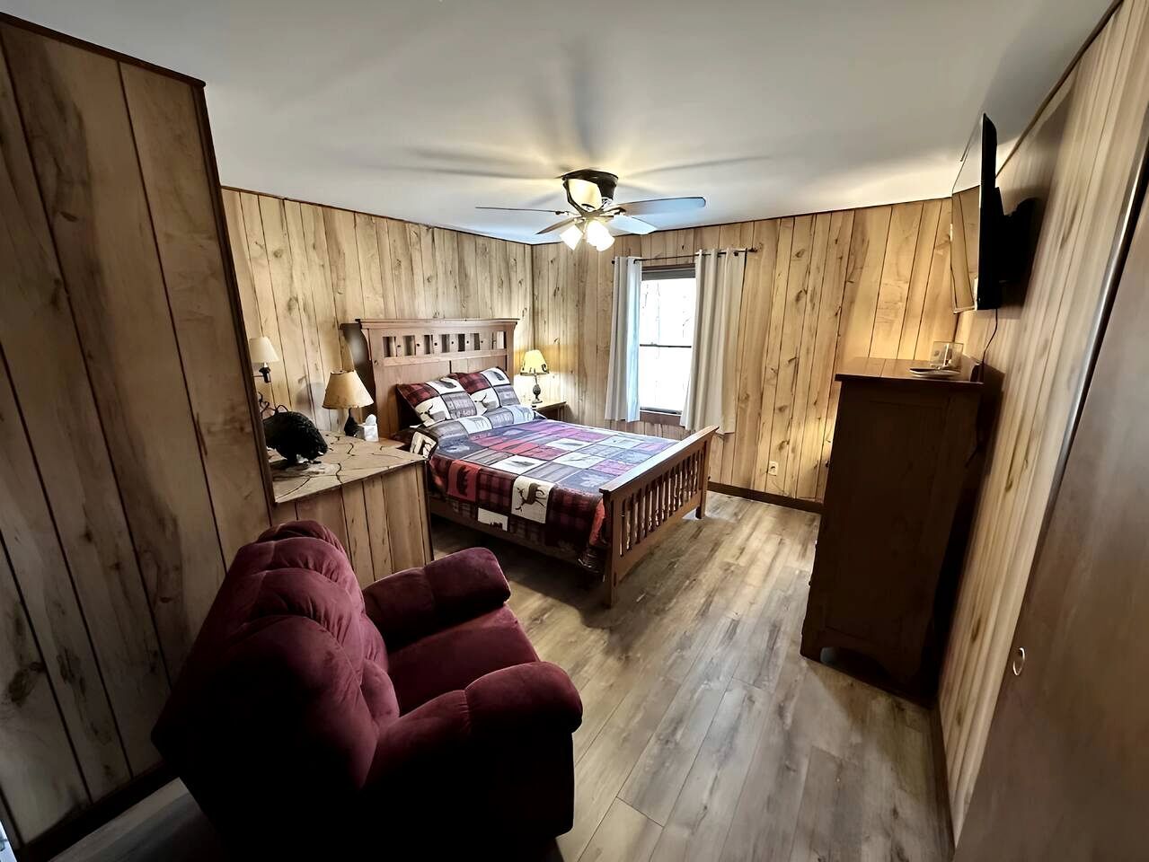 3 bedrooms, desk, iron/ironing board, WiFi