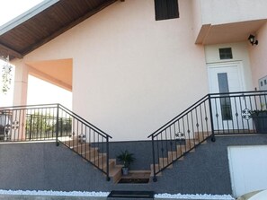 Esterni