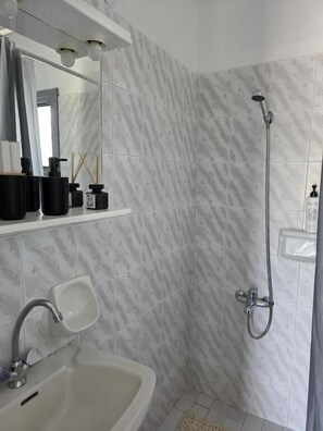 Hair dryer, towels - Calypso Heaven Beautiful Double Room (Vothonas)