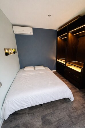 Room - 5-bedroom villa with pool (Pégomas)