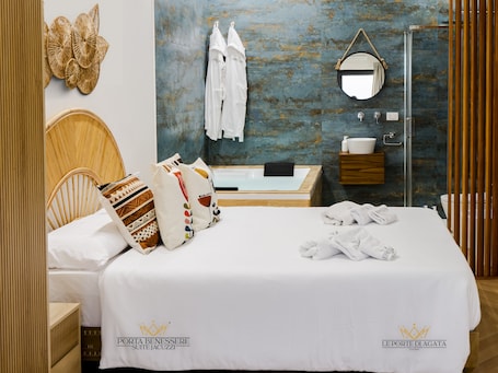 1 Schlafzimmer, Bügeleisen/Bügelbrett, kostenloses WLAN, Bettwäsche. Suite with Private Jacuzzi in Catania short and long stays with full kitchen facilities