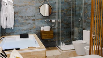 Jetted bath, hair dryer, bidet, towels