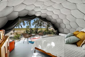 1 chambre, fer et planche à repasser, Wi-Fi, literie fournie