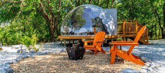 Cozy Glamping Retreat with Outdoor Shower & Fire Pit near Wolfe City, Texas