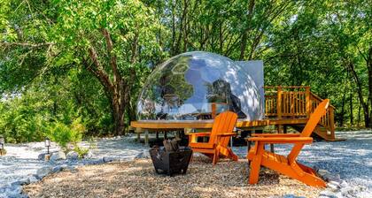 Cozy Glamping Retreat with Outdoor Shower & Fire Pit near Wolfe City, Texas