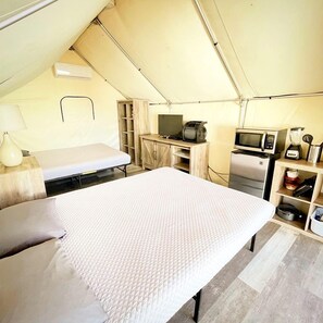 Room - Unwind in the Heart of Cibolo, Texas in this Lovely Safari Tent Rental (Kingsbury)