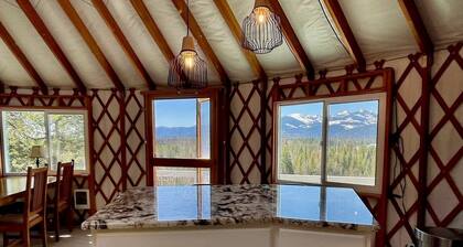 Cozy Mountain Yurt with Panoramic Views near Selkirk Mountains, Sandpoint Idaho