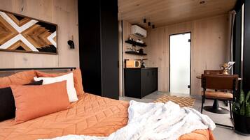 1 habitación, tabla de planchar con plancha, wifi y ropa de cama