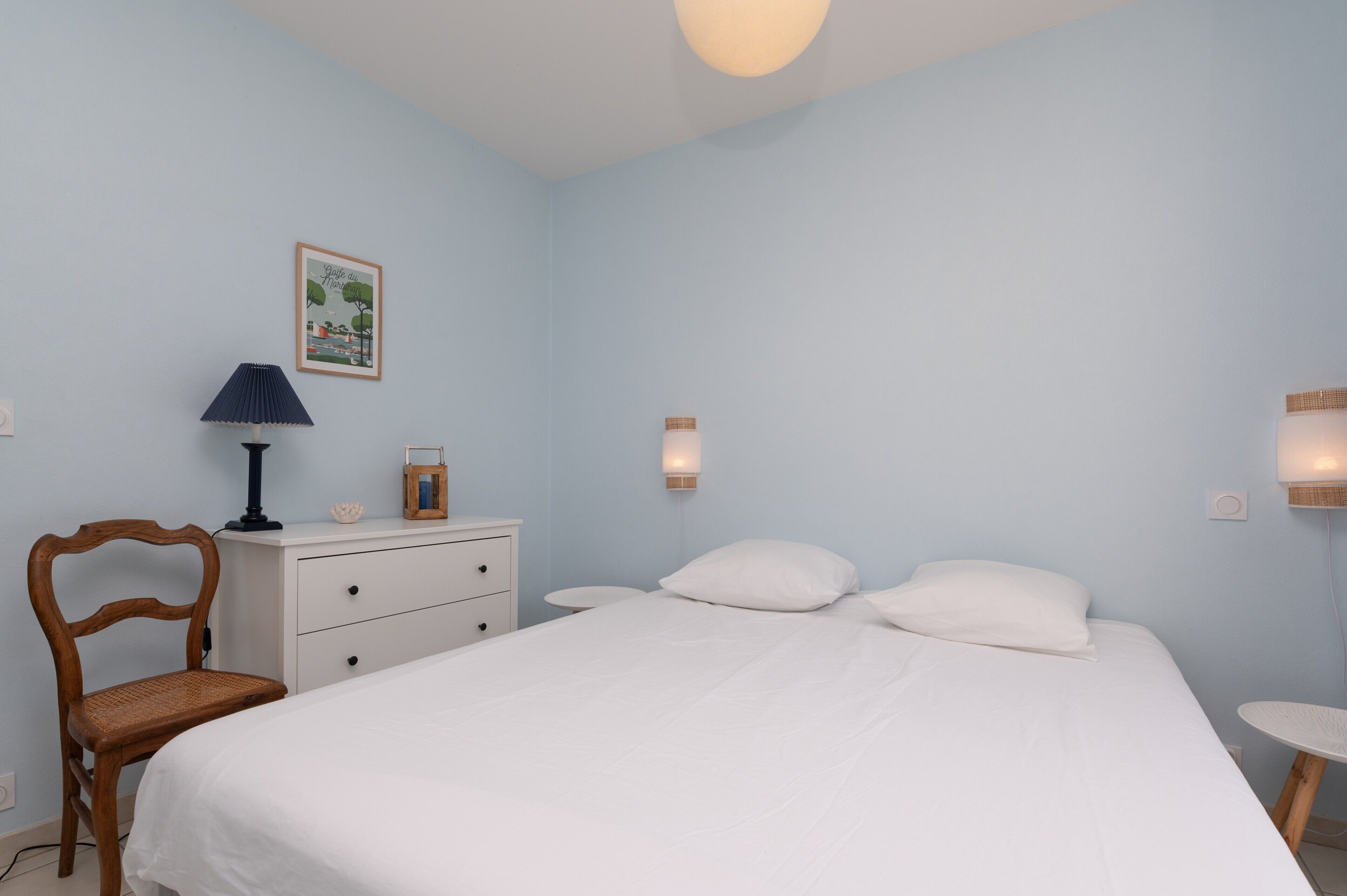 3 chambres, fer et planche à repasser, Wi-Fi, draps fournis
