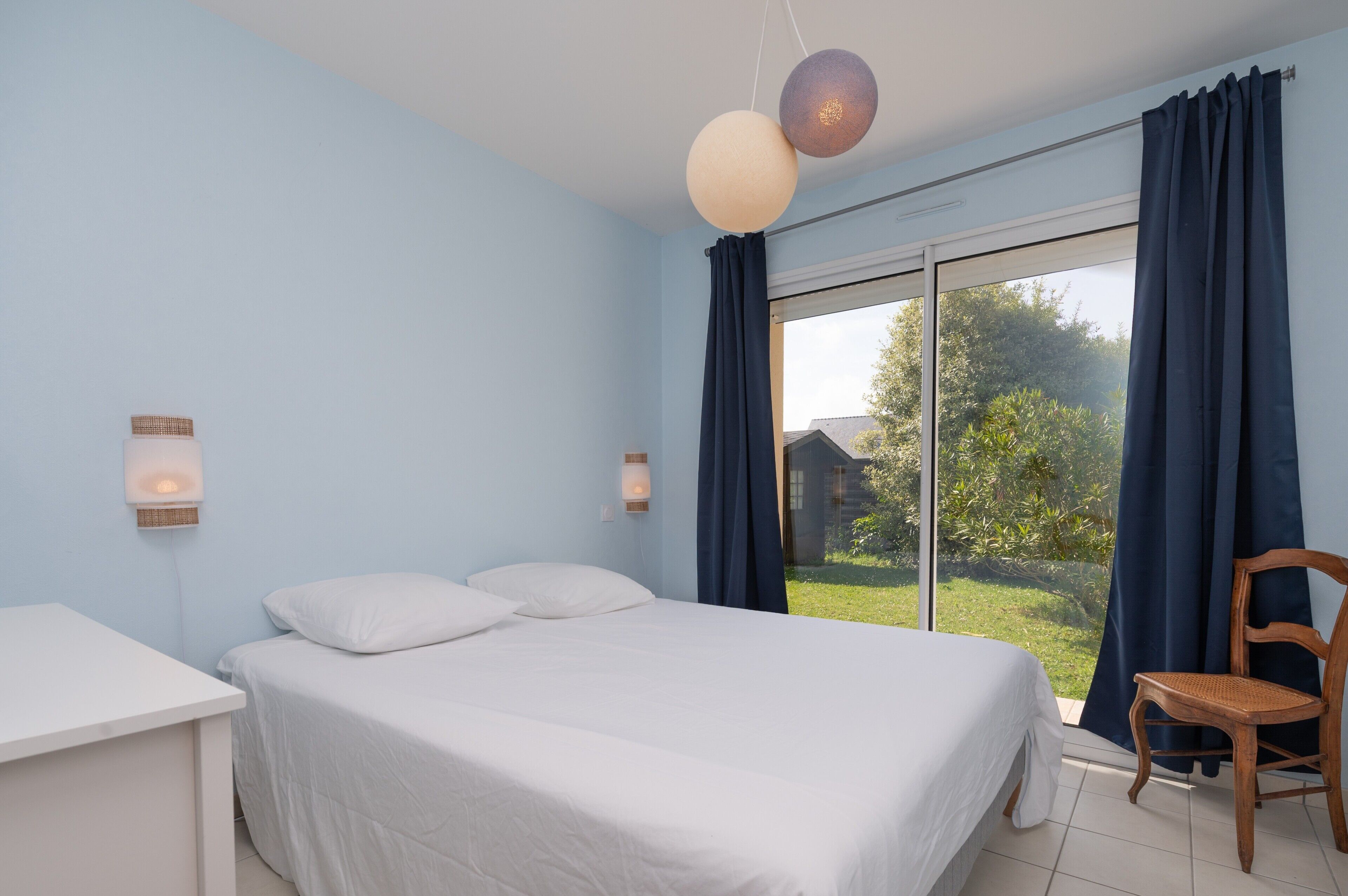 3 chambres, fer et planche à repasser, Wi-Fi, draps fournis