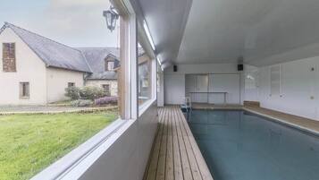 Piscine couverte, piscine chauffée