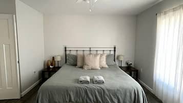 3 bedrooms, WiFi, bed sheets