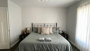 3 bedrooms, WiFi, bed sheets