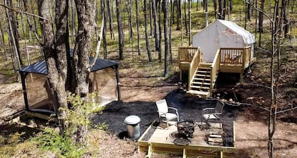 Luxurious Safari Tent in Cooperstown, NY - Perfect Glamping Spot for a Romantic Getaway