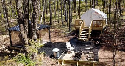 Luxurious Safari Tent in Cooperstown, NY - Perfect Glamping Spot for a Romantic Getaway