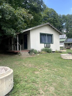 Exterior - Explore the Beautiful Nature Surrounding this Cabin in Indiana (Nashville)