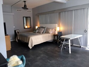 1 Schlafzimmer, Zimmersafe, Schreibtisch, WLAN