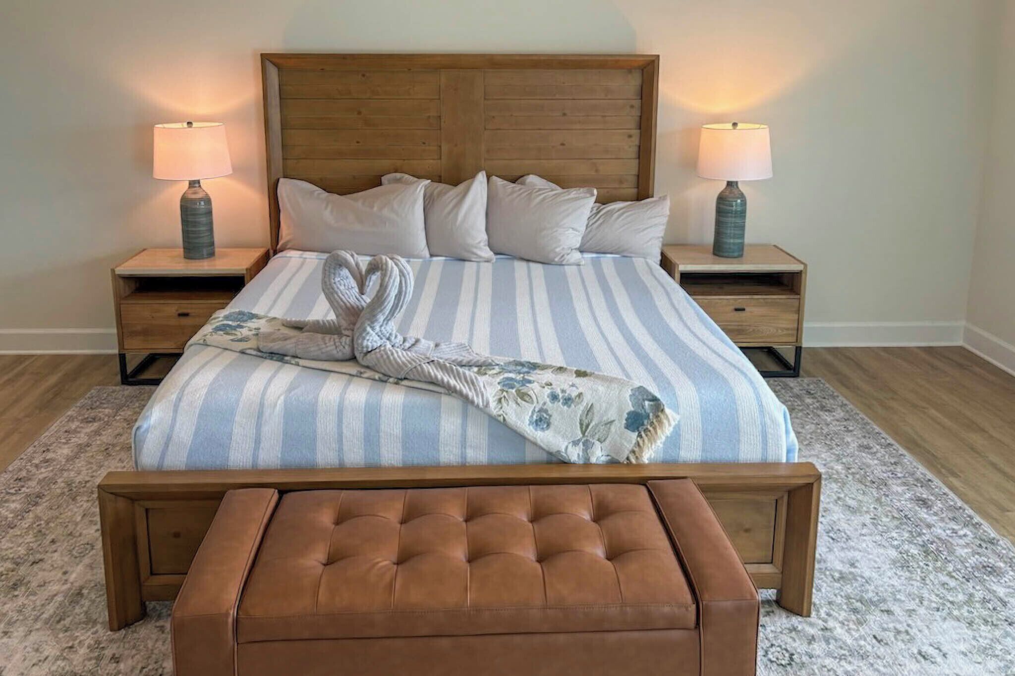 4 bedrooms, iron/ironing board, Internet, bed sheets