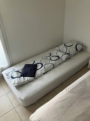 2 bedrooms, desk, iron/ironing board, travel cot