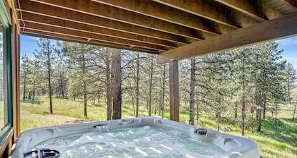 Spacious Rustic Cabin Rental with a Hot Tub in Cheney, Washington