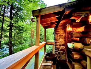 Property grounds - Romantic Cabin Beside a Peaceful Brook in the White Mountains of New Hampshire (Lisbon)