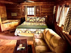1 bedroom, WiFi, bed sheets - Romantic Cabin Beside a Peaceful Brook in the White Mountains of New Hampshire (Lisbon)