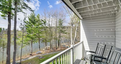 Lake & Boat Slip Access! Family Condo in Greentown
