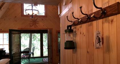 Riverfront Cabin Rental with Lovely Screened Porch near Potsdam, New York