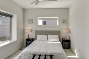 Room - Rooftop Oasis: Downtown Des Moines Townhome (Des Moines)