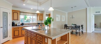 Pool Access! Spacious Home Near Wekiwa Springs